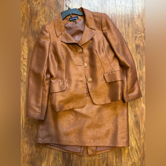 Evan Picone Suit Copper Women's Blazer and Skirt Set - Picture 3 of 10